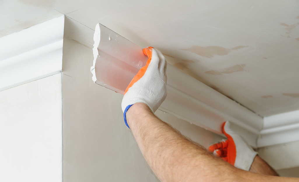 Trim-Crown-Molding Installation Image